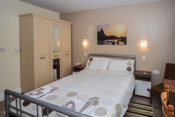 Double Bedroom in the Farmhouse